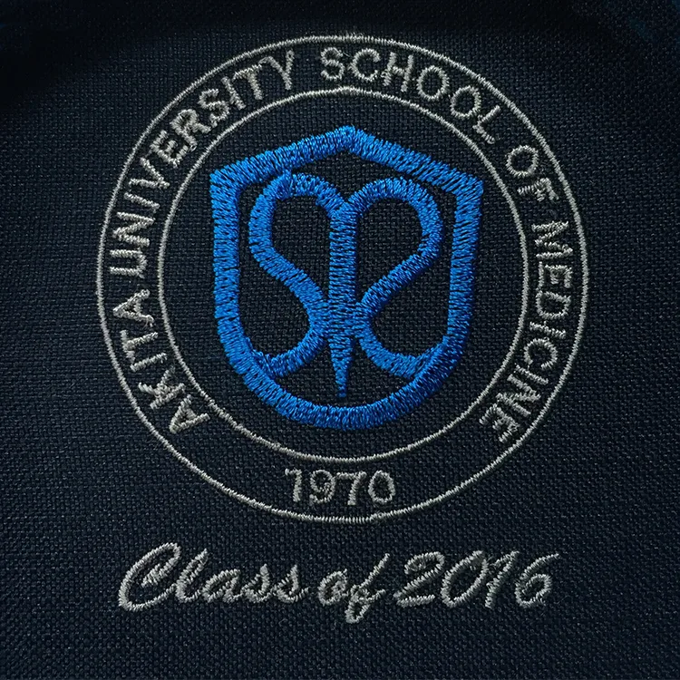 AKITA UNIVERSITY SCHOOL OF MEDICINE Class of 2016 のオリジナルロゴ・校章。医療スクラブ・白衣に施した刺繍の実績
