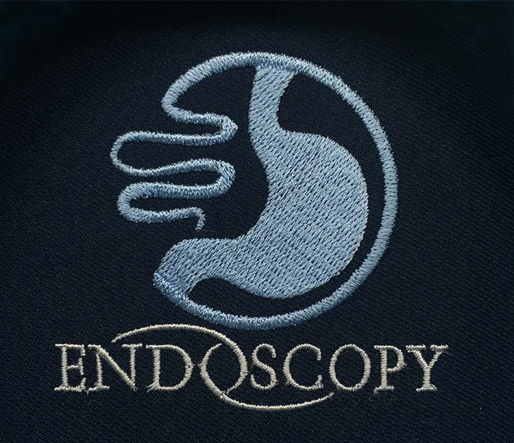 ENDOSCOPY のオリジナルロゴ。医療スクラブ・白衣に施した刺繍の実績