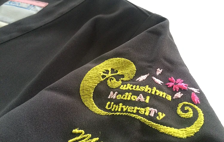 Fukushima Medical University 2014 RESIDENT の刺繍（ディテール）