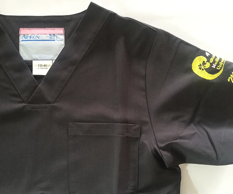 Fukushima Medical University 2014 RESIDENT の刺繍（白衣・スクラブへの着用イメージ）