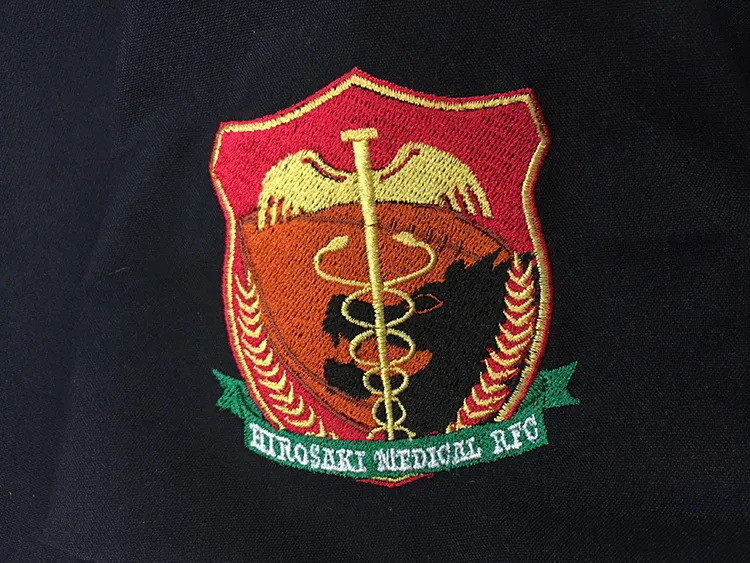 HIROSAKI MEDICAL R.F.C の刺繍（ディテール）