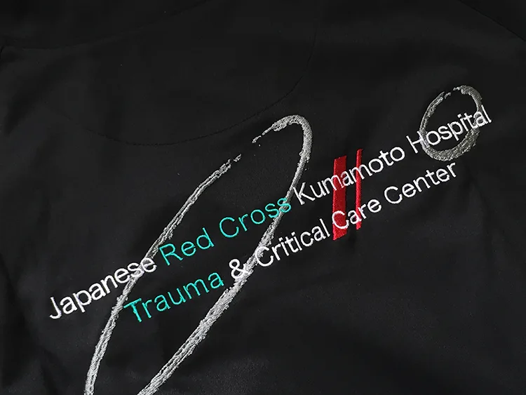 Japanese Red Cross Kumamoto Hospital Trauma & Critical Care Center の刺繍（ディテール）