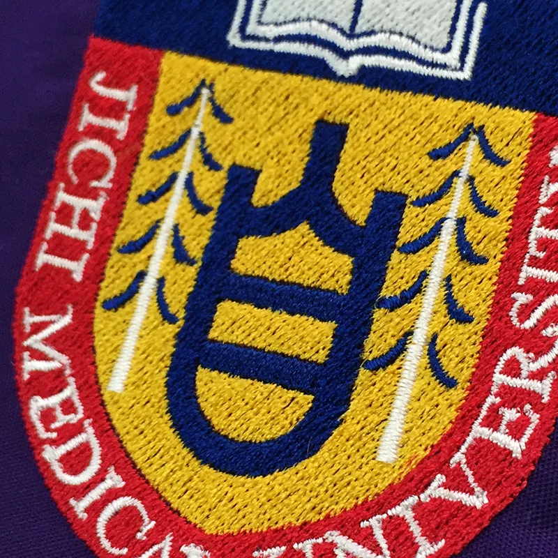JICHI MEDICAL UNIVERSITY の刺繍（ディテール）