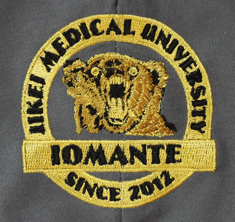 JIKEI MEDICAL UNIVERSITY IOMANTE のオリジナルロゴ・キャラクター。医療スクラブ・白衣に施した刺繍の実績