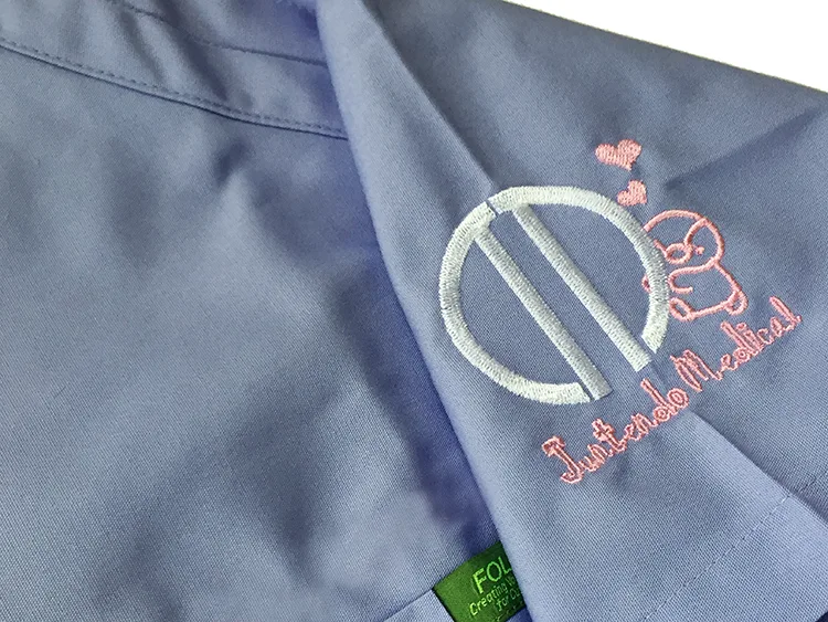 Juntendo Medical の刺繍（ディテール）