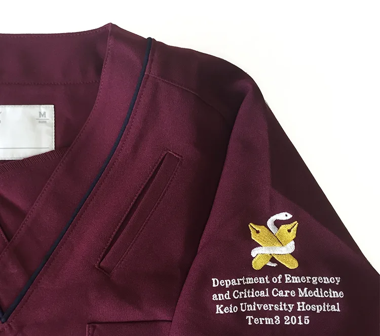 Keio University Hospital Team3 2015 の刺繍（ディテール）