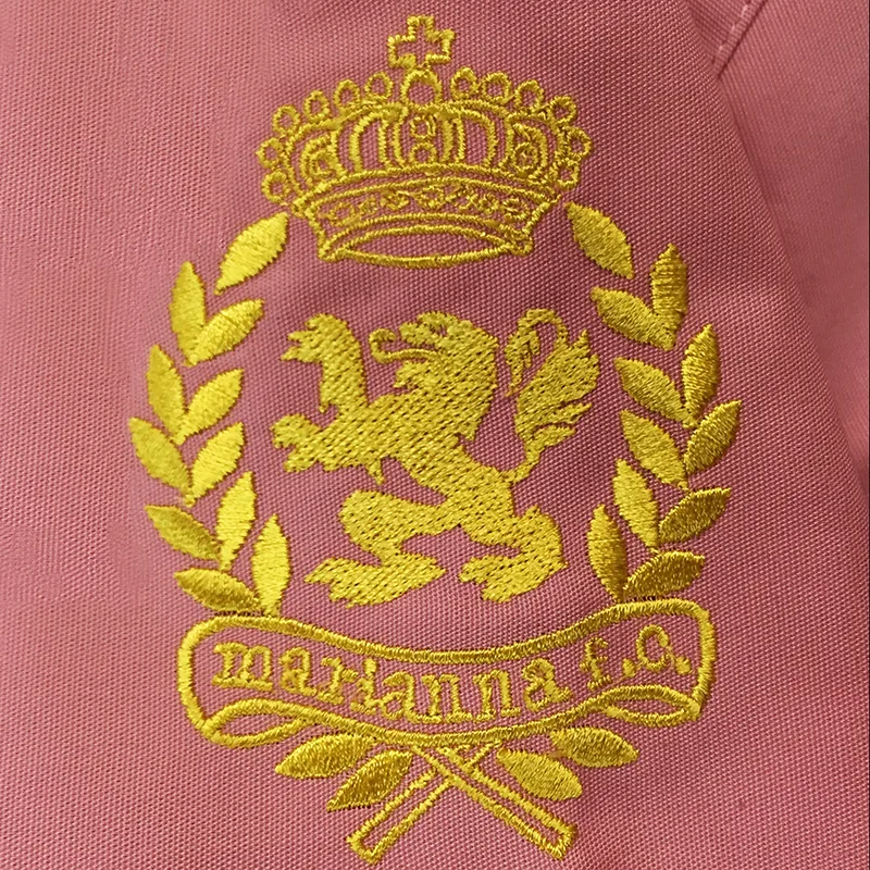 marianna f.c. のエンブレム・オリジナルロゴ。医療スクラブ・白衣に施した刺繍の実績