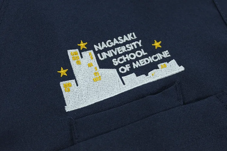 NAGASAKI UNIVERSITY SCHOOL OF MEDICINE の刺繍（ディテール）