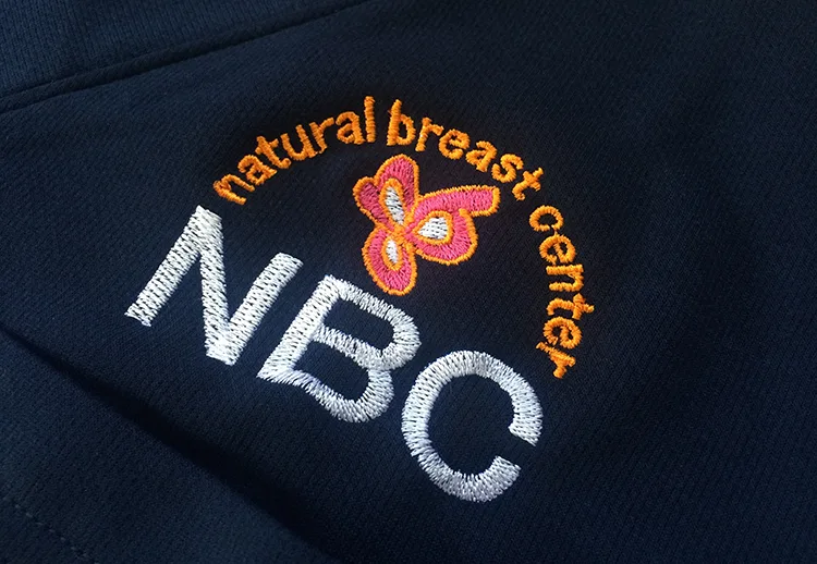 natural breast center の刺繍（ディテール）