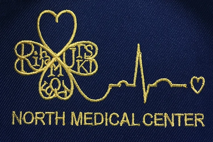 NORTH MEDICAL CENTER の刺繍（ディテール）