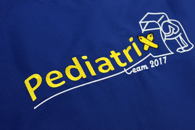 Pediatrix team 2017 の刺繍（ディテール）