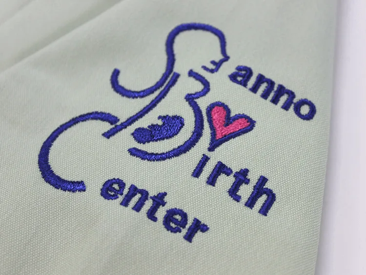 Sanno Birth Center の刺繍（ディテール）