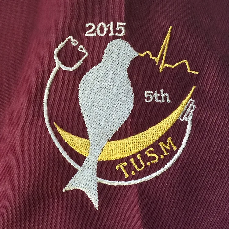 T.U.S.M 5th 2015 のオリジナルロゴ・心電図。医療スクラブ・白衣に施した刺繍の実績