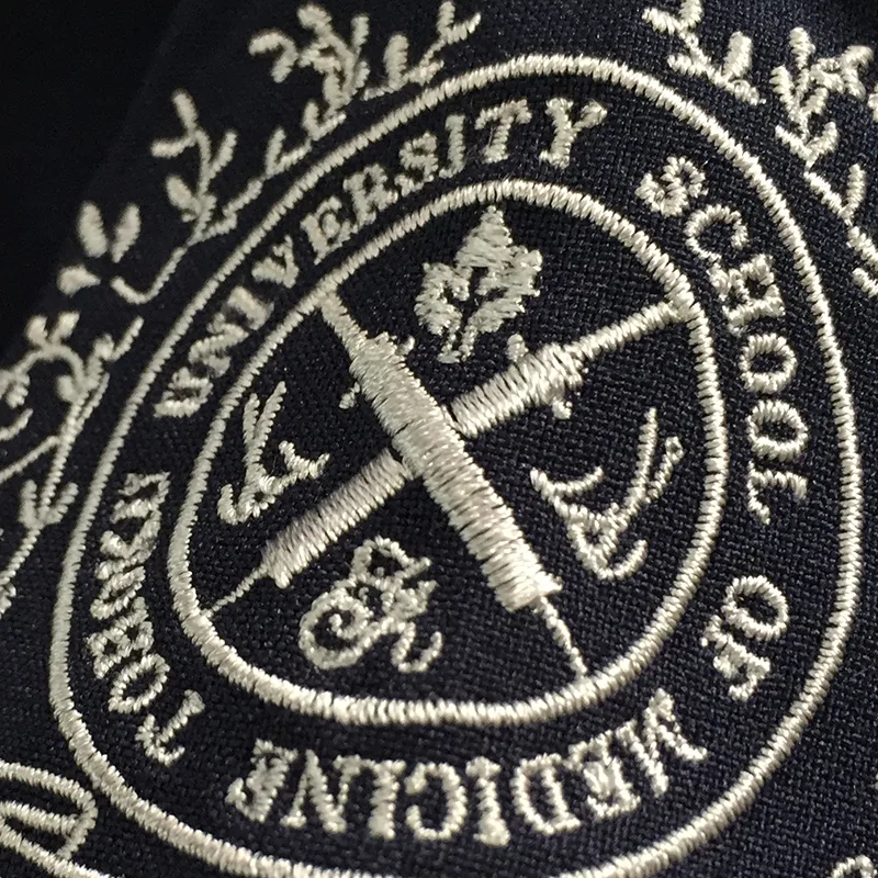 TOHOKU UNIVERSITY SCHOOL OF MEDICINE の刺繍（ディテール）