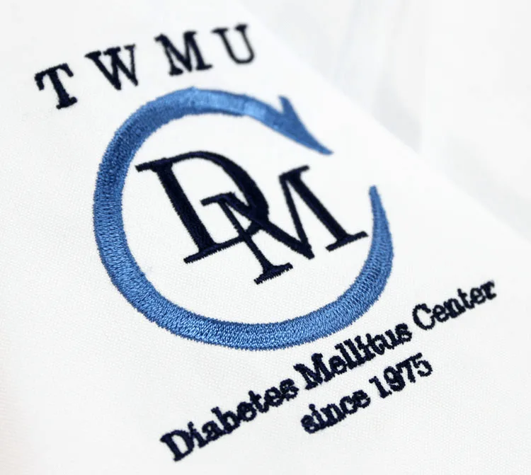 TWMU DMC の刺繍（ディテール）