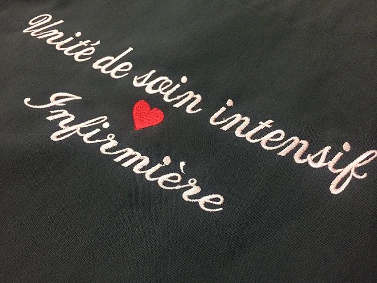 Unité de soin intensif infirmiére の刺繍（ディテール）