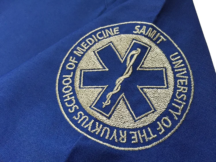 UNIVERSITY OF THE RYUKYUS SCHOOL OF MEDICINE SAMIT の刺繍（ディテール）