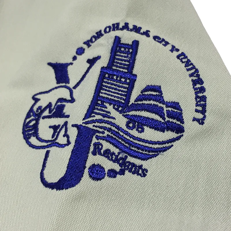 YOKOHAMA CITY UNIVERSITY 2015 Residents の刺繍（ディテール）
