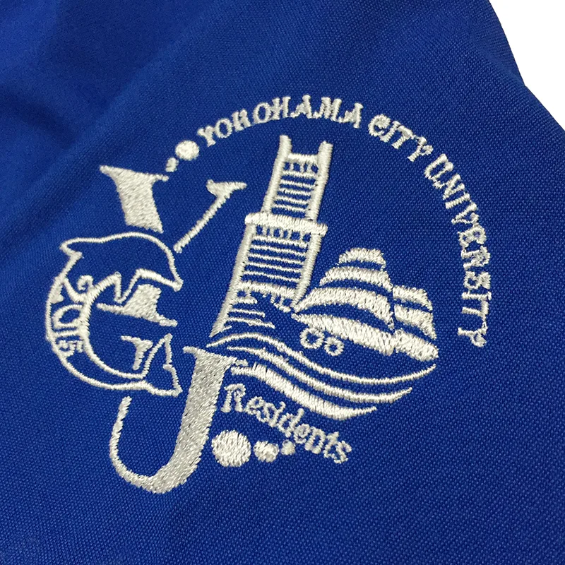 YOKOHAMA CITY UNIVERSITY 2015 Residents の刺繍（ディテール）
