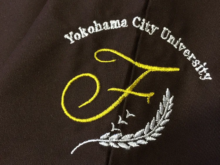 Yokohama City UniversIty F の刺繍（ディテール）