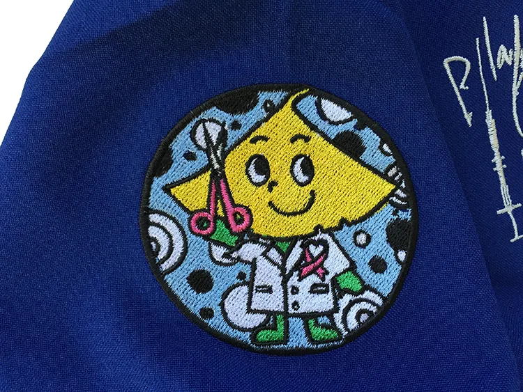 YOKOHAMA CITY UNIVERSITY HOSPITAL の刺繍（ディテール）