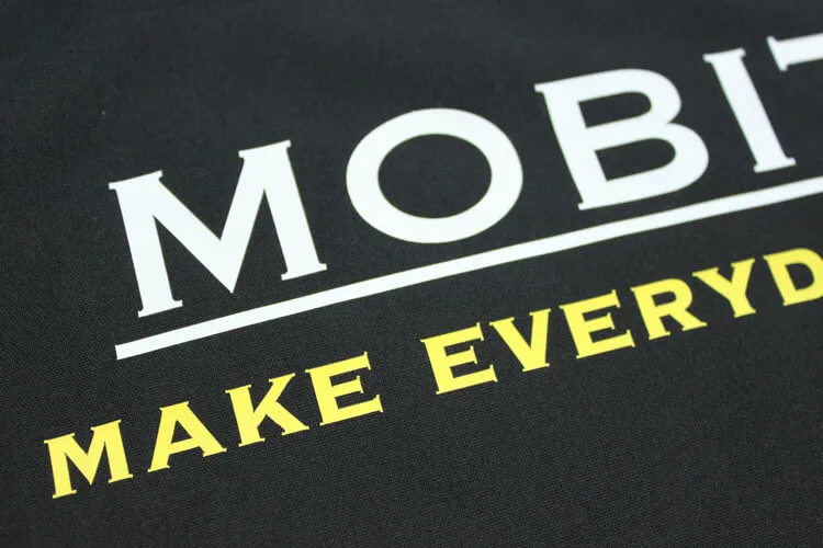 MOBITORE のプリント（ディテール）