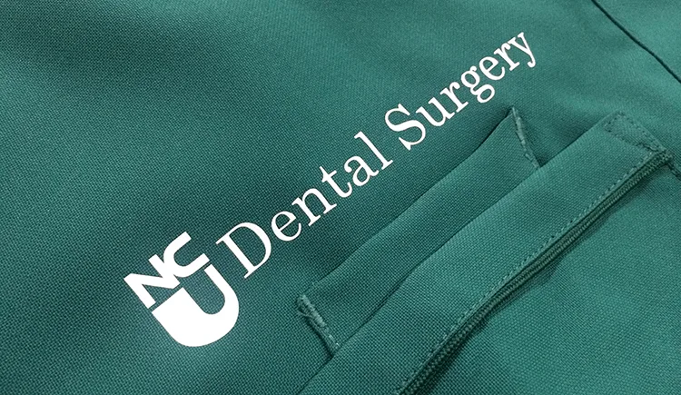 NCU Dental Surgery のプリント（ディテール）