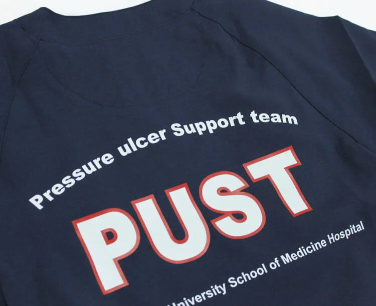 St.Marianna University School of Medicine  Hospital Pressure ulcer Support team のフルカラープリント・背中プリント。医療スクラブ・白衣に施したプリントの実績