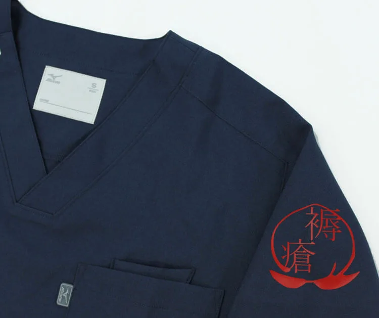 St.Marianna University School of Medicine  Hospital Pressure ulcer Support team のプリント（白衣・スクラブへの着用イメージ）