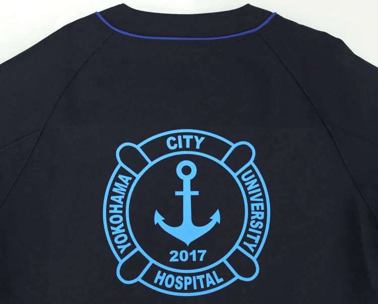 YOKOHAMA CITY UNIVERSITY HOSPITAL のブルー系・ホワイト系。医療スクラブ・白衣に施したプリントの実績